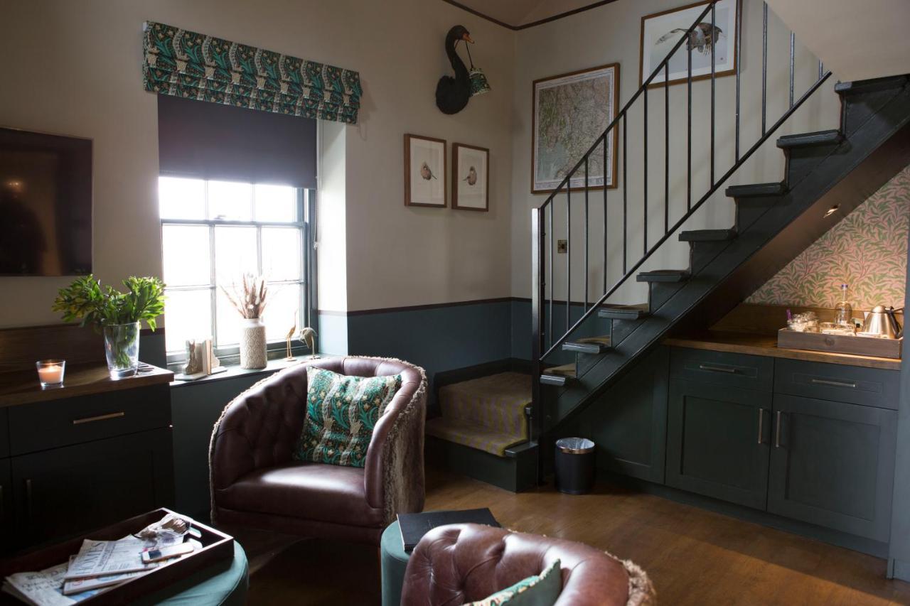 Mason'S Arms Hotel Bowland Bridge Екстериор снимка