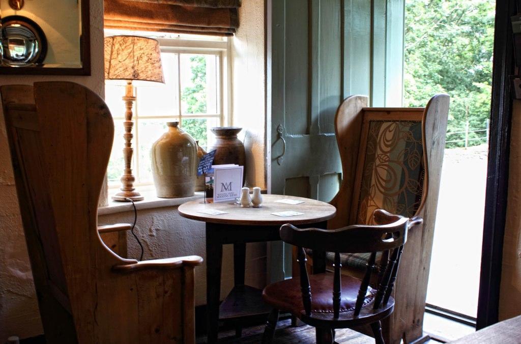 Mason'S Arms Hotel Bowland Bridge Екстериор снимка
