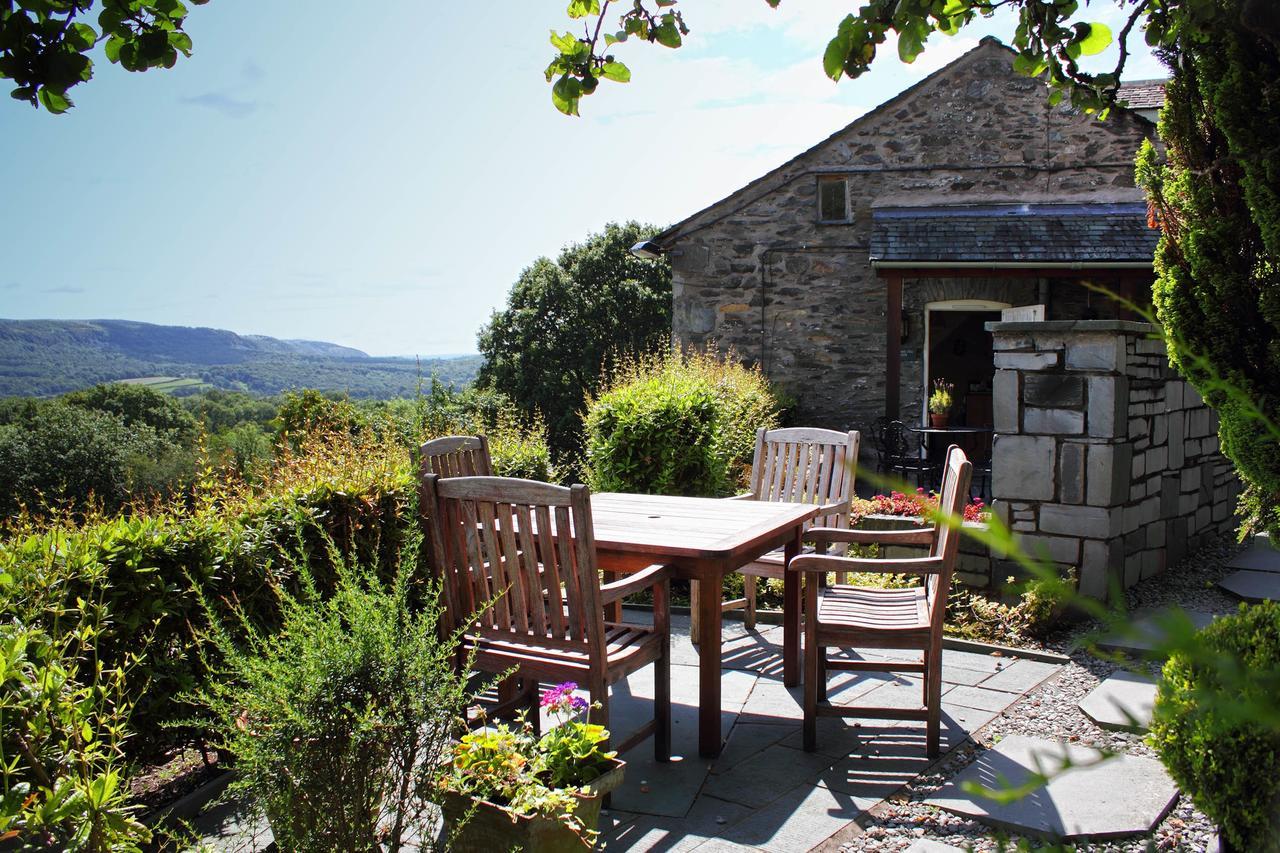 Mason'S Arms Hotel Bowland Bridge Екстериор снимка